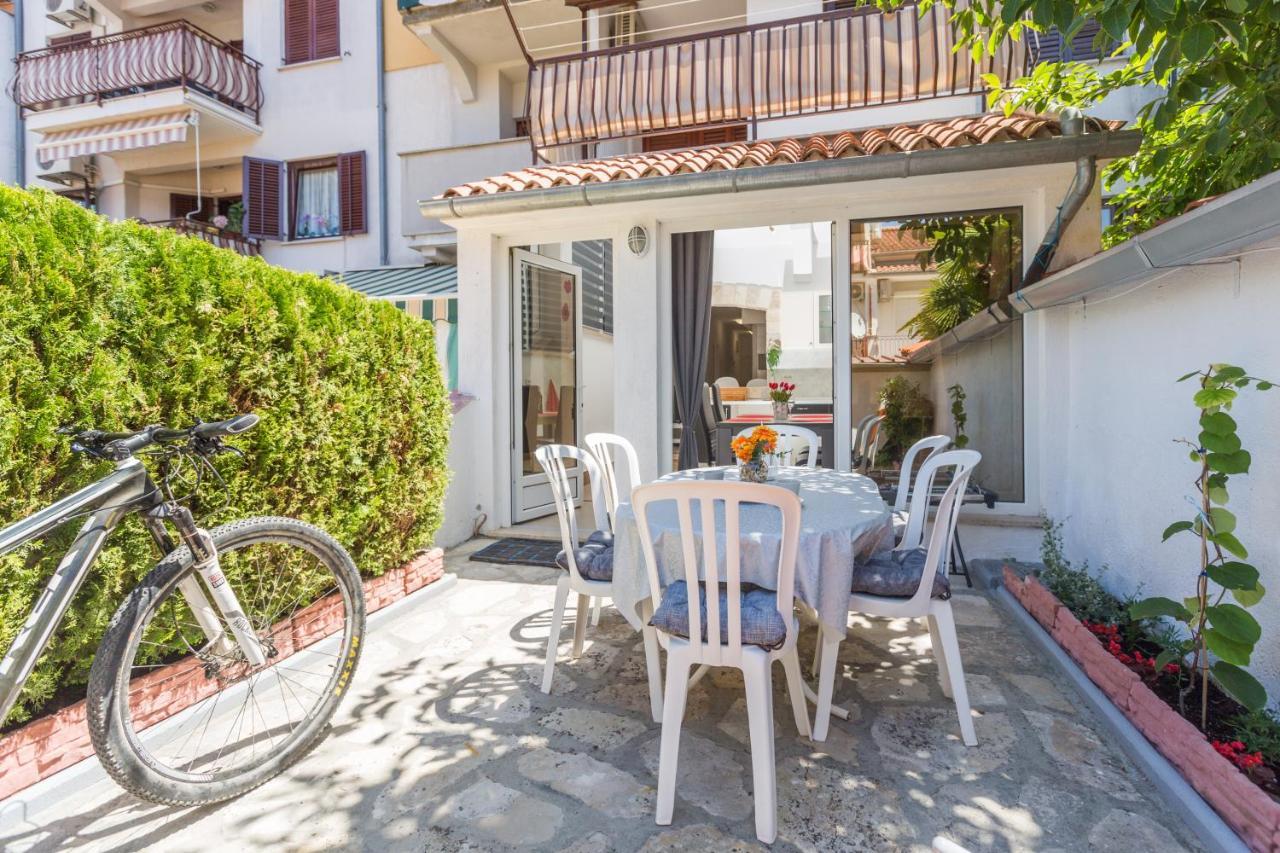 Family Apartment Romina Vrsar Exterior foto